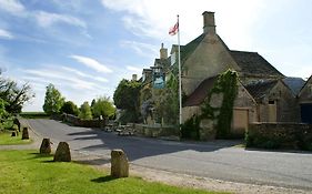 Swan Inn Swinbrook 4*